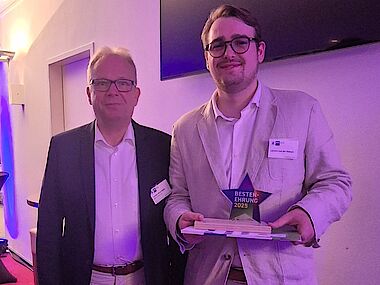 Laurens mit seinem Ehrenpreis